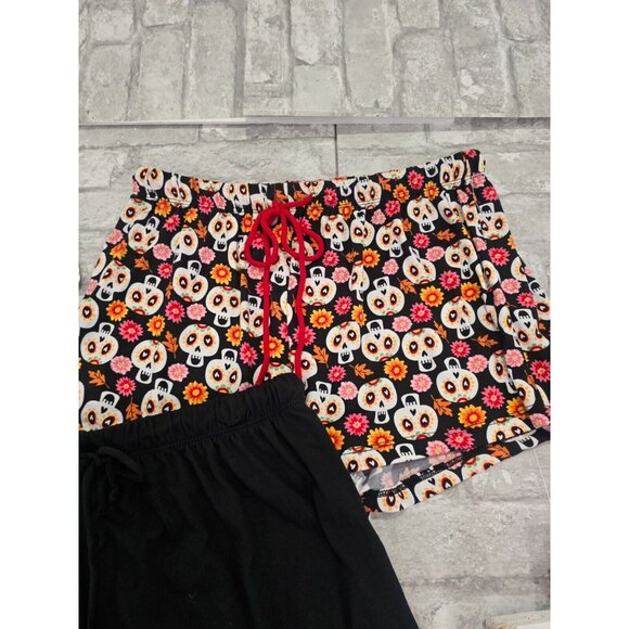 NWT Pillow Talk Women 2pc PJ Shorts Set Black and Skulls‎ Floral Size Medium M - Picture 3 of 8